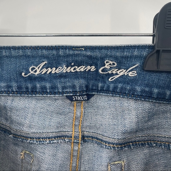 American Eagle Distressed Artist Cropped Jeans​ - Picture 4 of 5